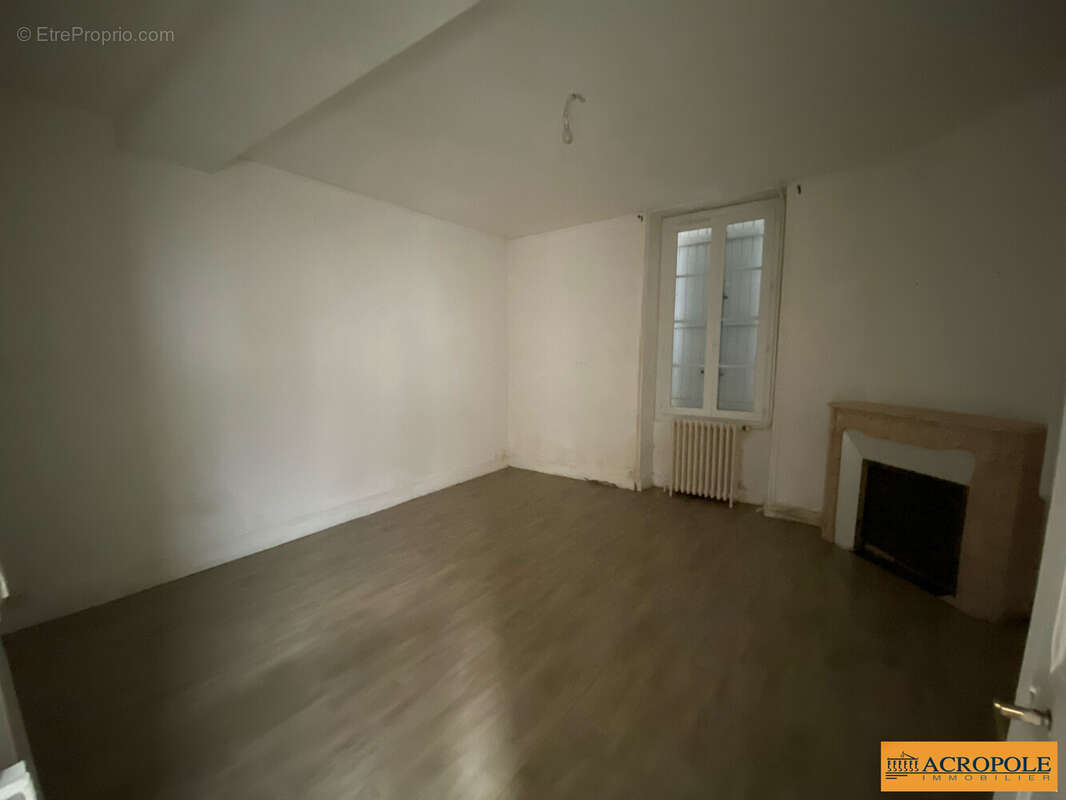 Maison à AUTRY-LE-CHATEL