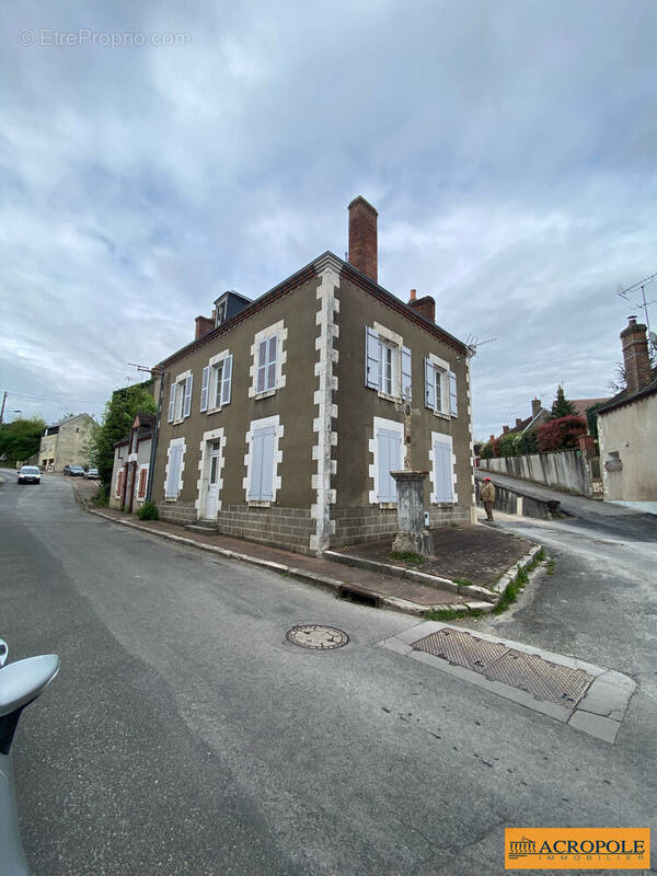 Maison à AUTRY-LE-CHATEL