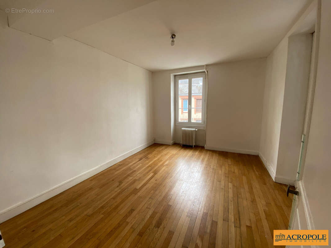 Maison à AUTRY-LE-CHATEL