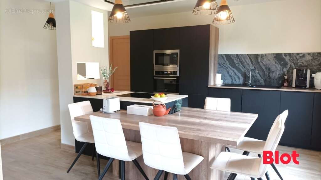 Maison à LA BOUEXIERE