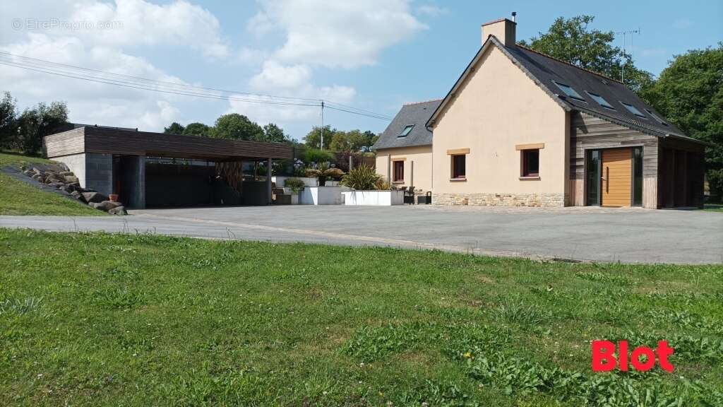 Maison à LA BOUEXIERE