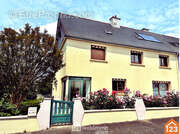 Façade soignée sur rue calme ? environnement résidentiel recherché - Maison à RENNES