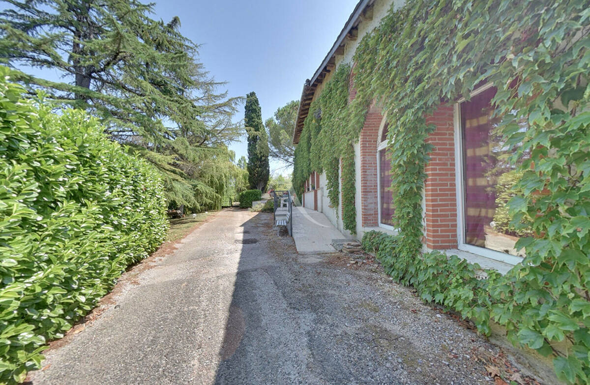 Maison à L&#039;HONOR-DE-COS