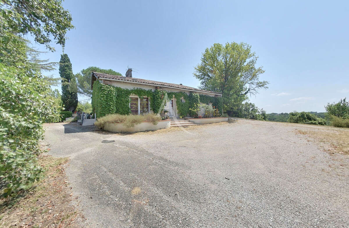 Maison à L&#039;HONOR-DE-COS