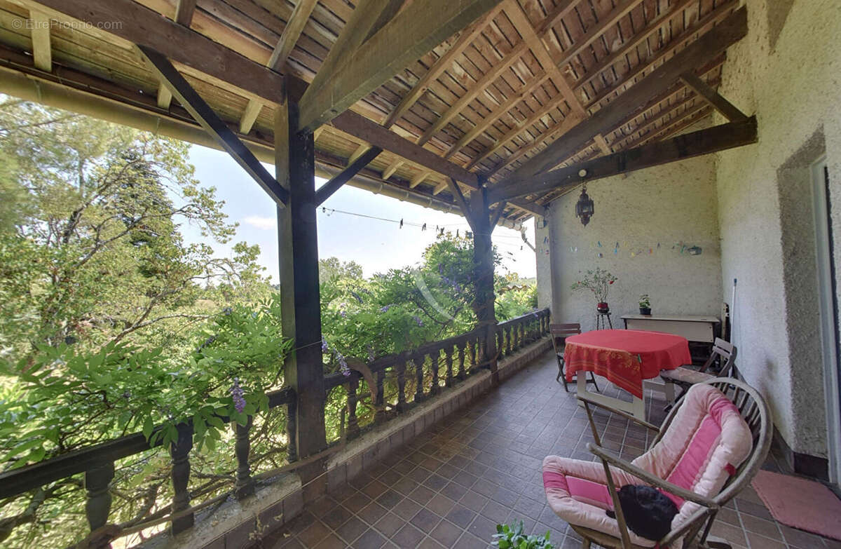 Maison à L&#039;HONOR-DE-COS