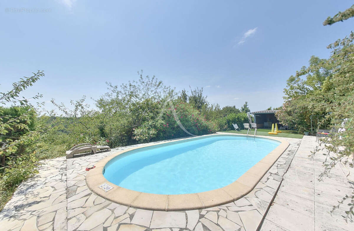 Maison à L&#039;HONOR-DE-COS