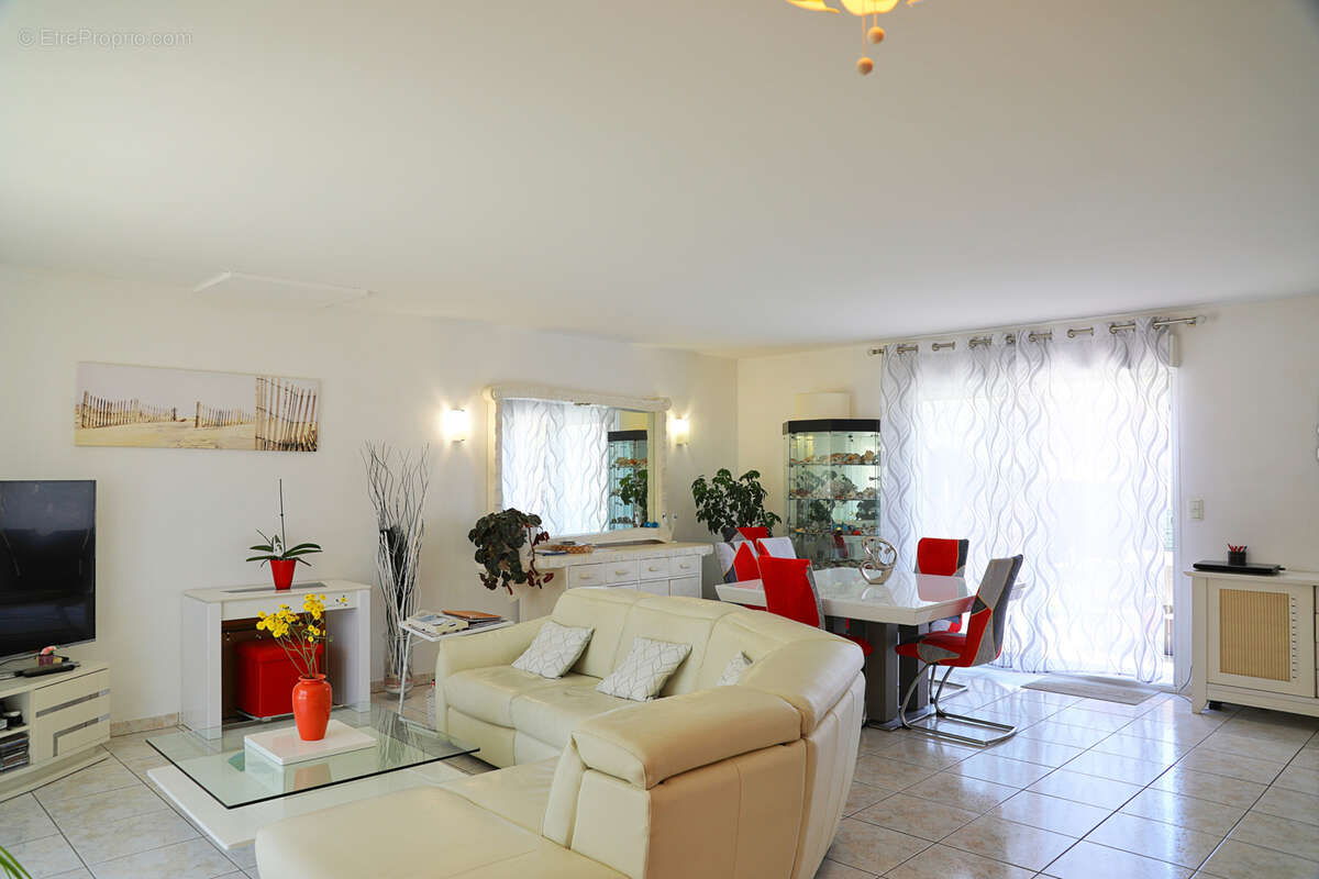 Maison à SAINT-GEORGES-DE-DIDONNE