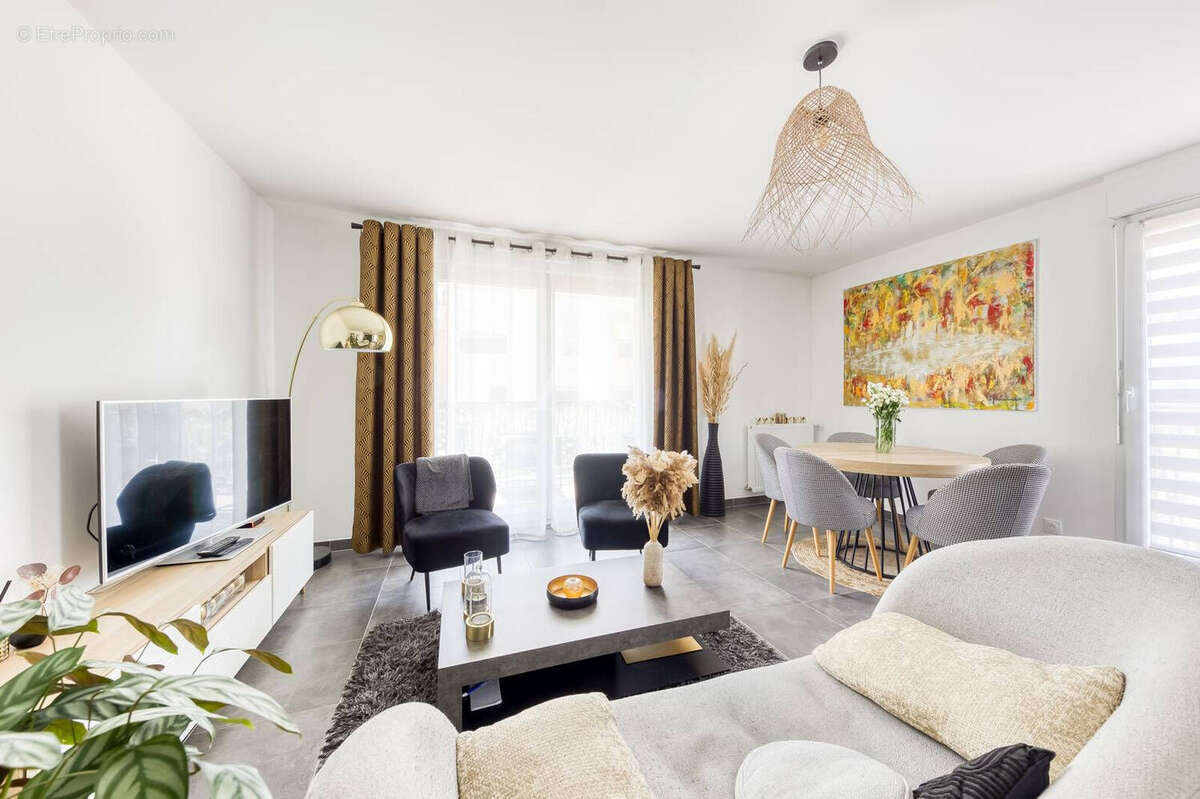 Appartement à OZOIR-LA-FERRIERE