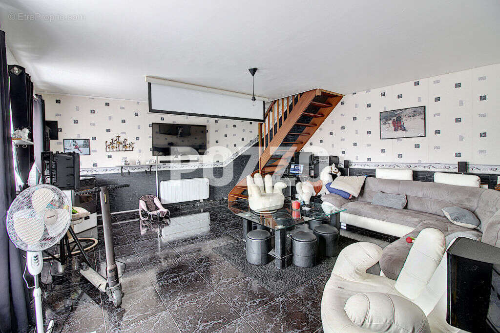 Maison à SAINT-PLANCHERS