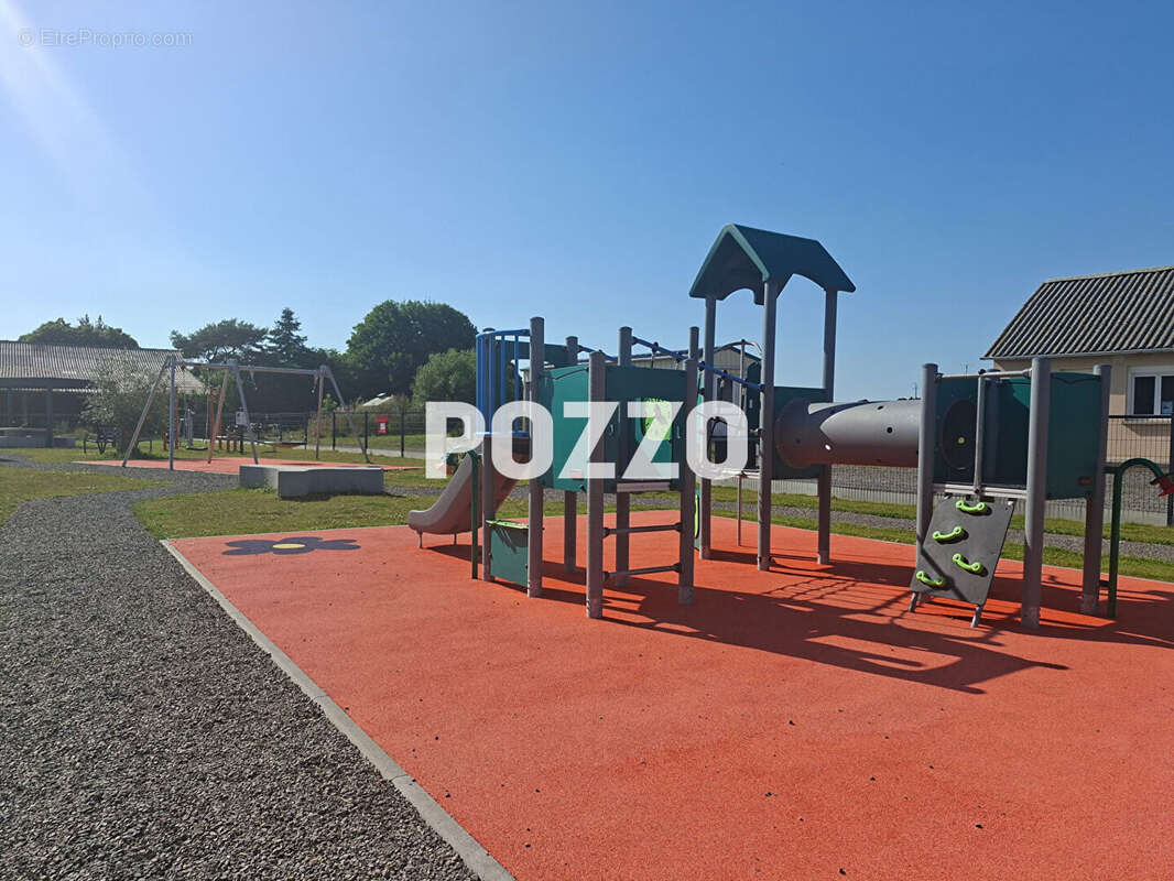 Terrain à LA GODEFROY