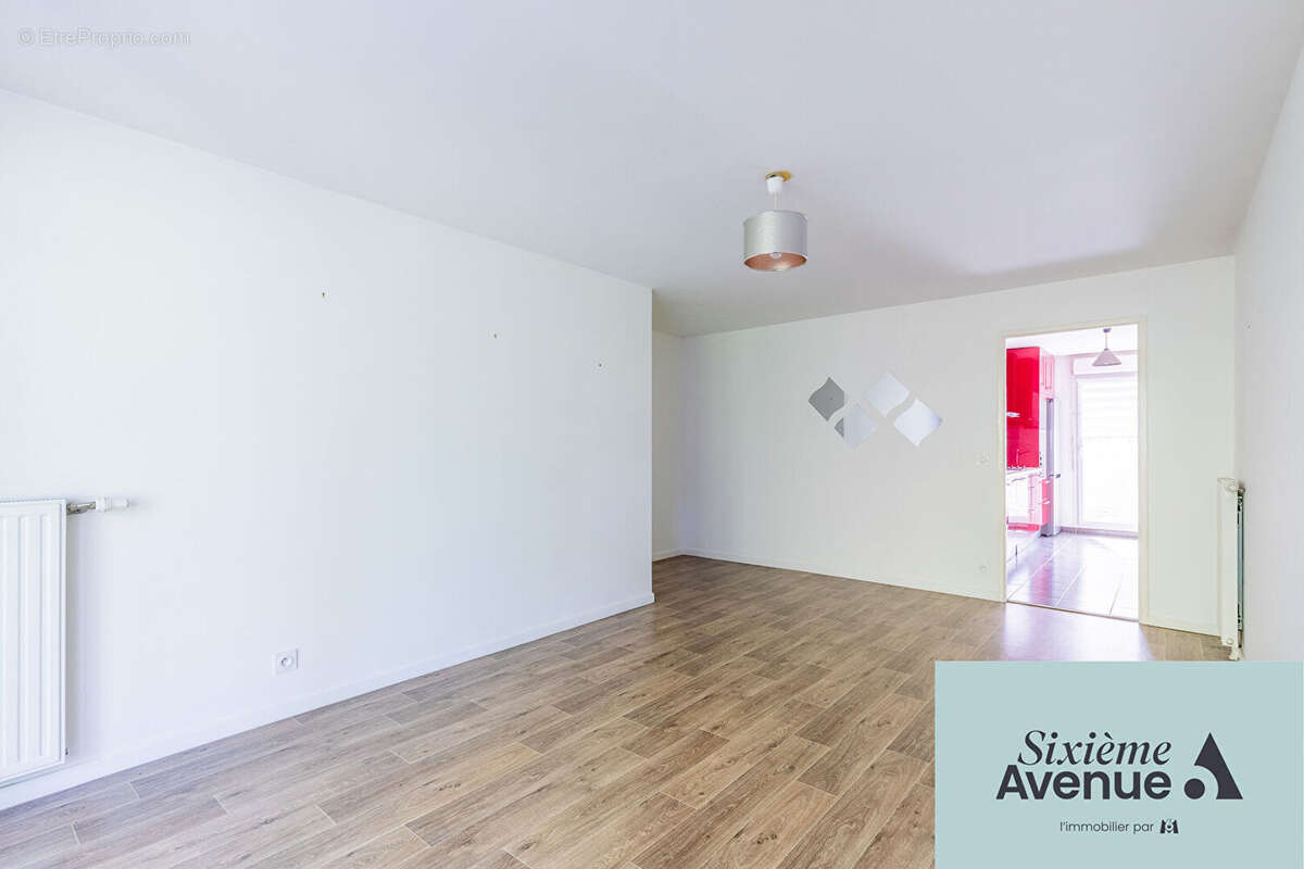 Appartement à CHILLY-MAZARIN