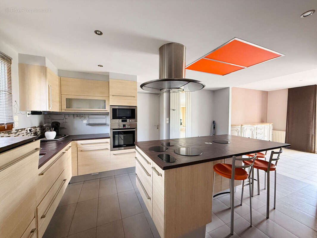 Maison à VAL-D&#039;IZE