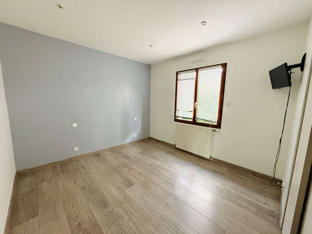 Maison à VAL-D&#039;IZE