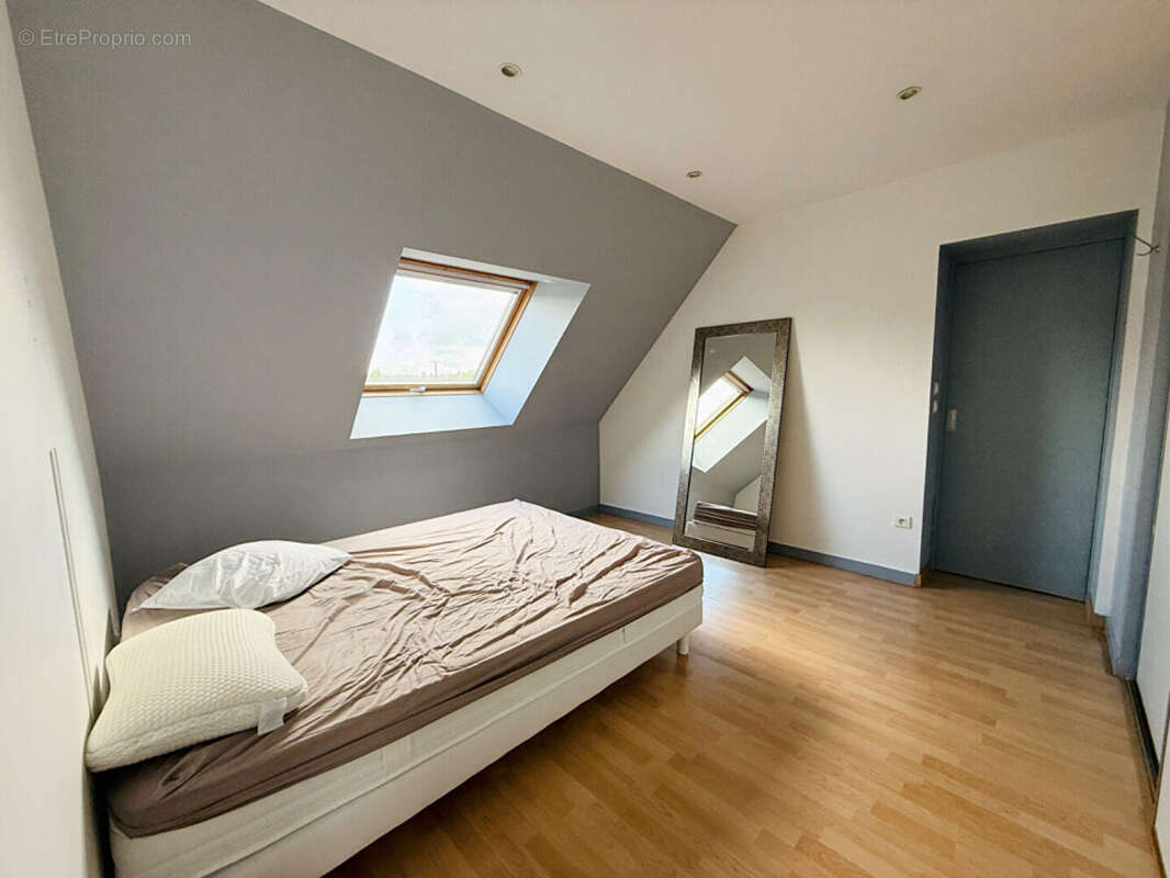 Maison à VAL-D&#039;IZE