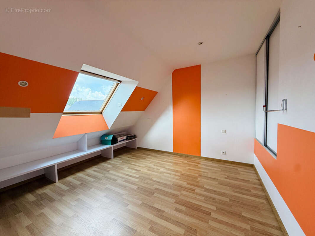 Maison à VAL-D&#039;IZE