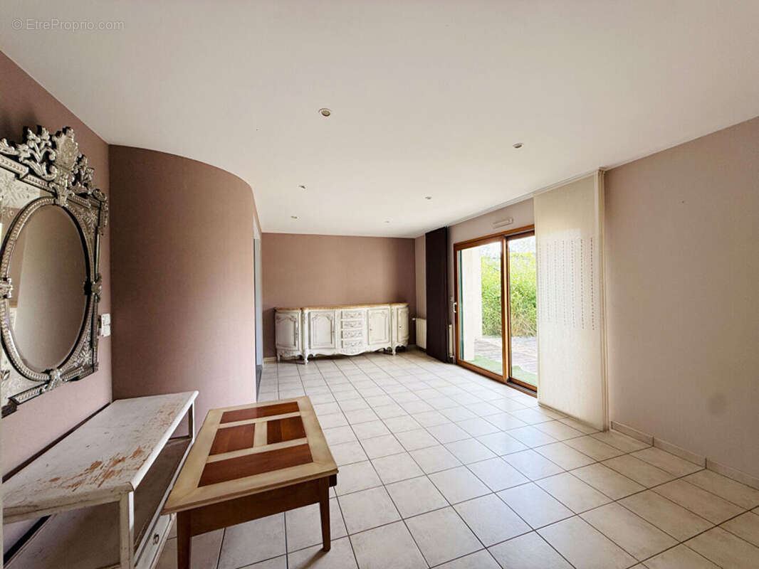 Maison à VAL-D&#039;IZE