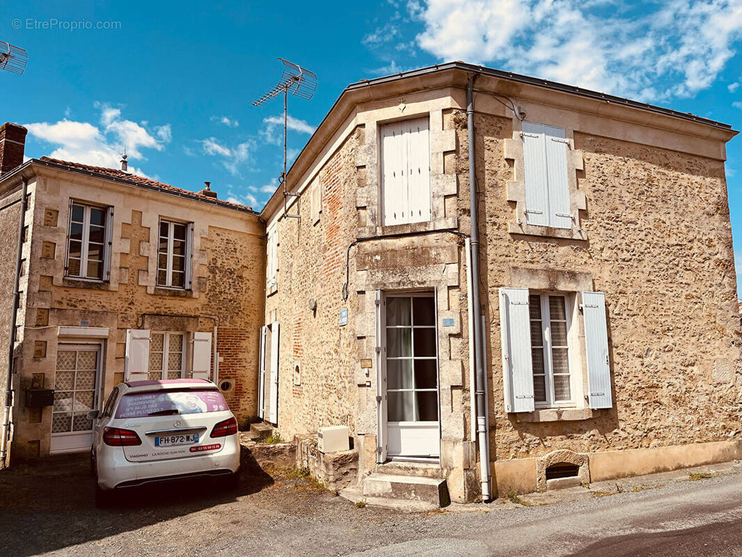 Maison à SIGOURNAIS