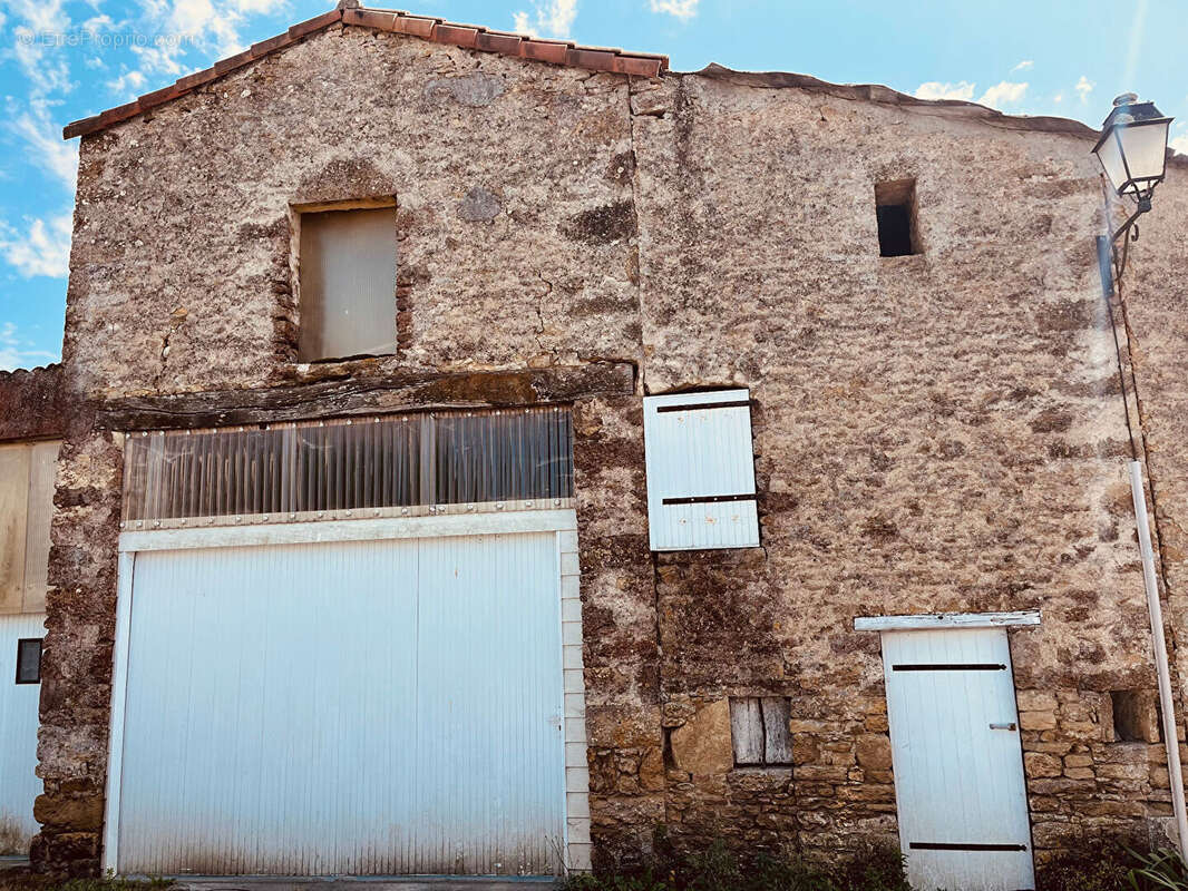 Maison à SIGOURNAIS