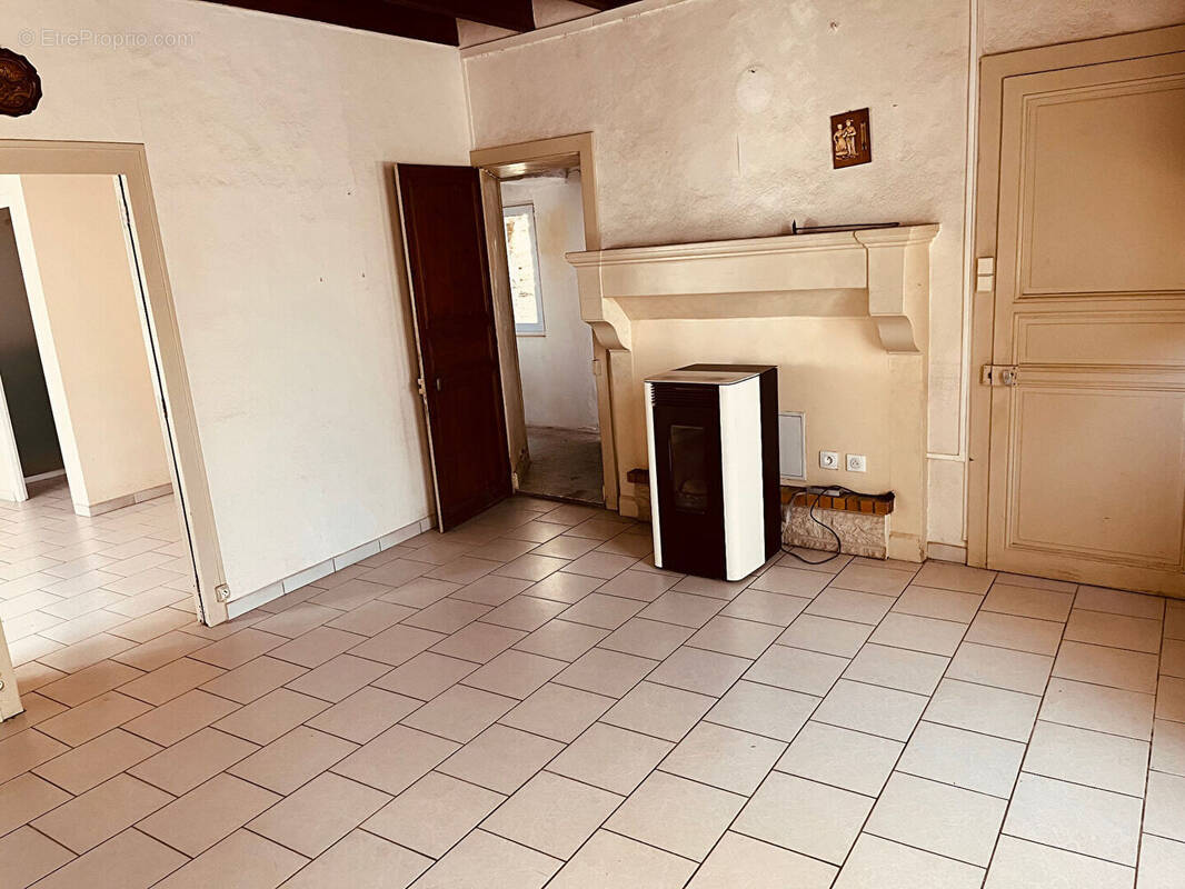 Maison à SIGOURNAIS