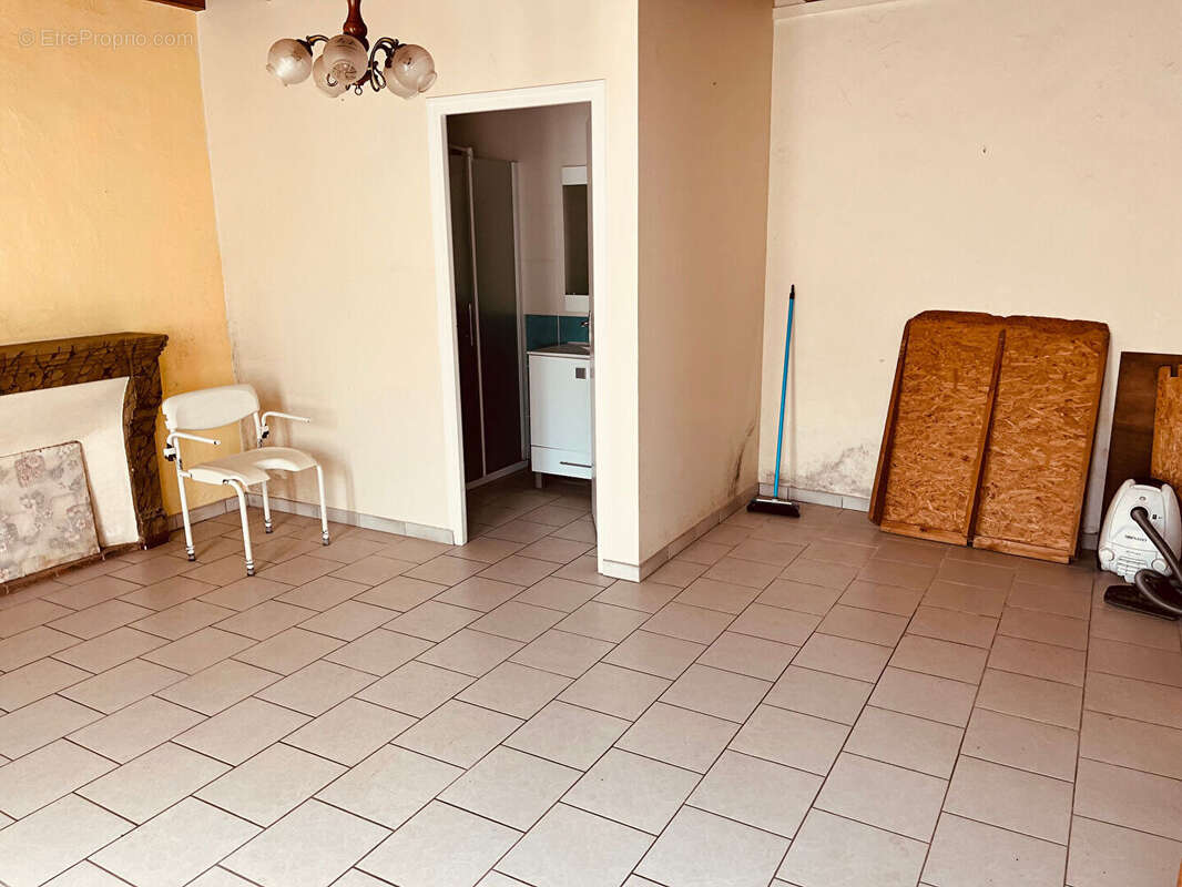 Maison à SIGOURNAIS