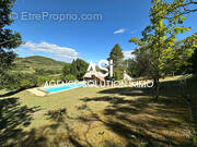 Maison à VILLENEUVE-DE-BERG