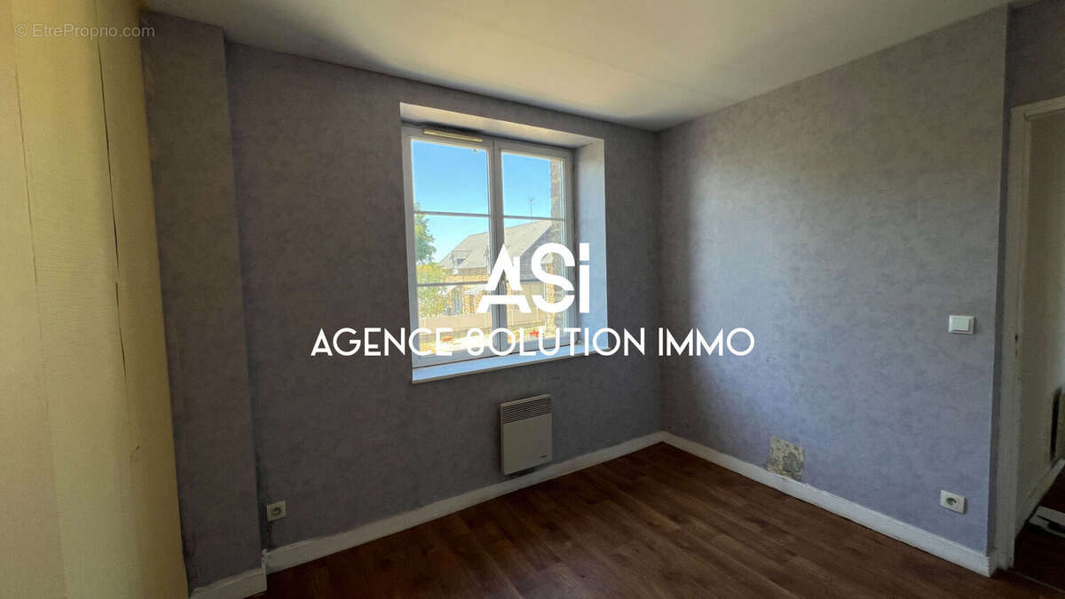 Maison à SAINT-FRAIMBAULT-DE-PRIERES