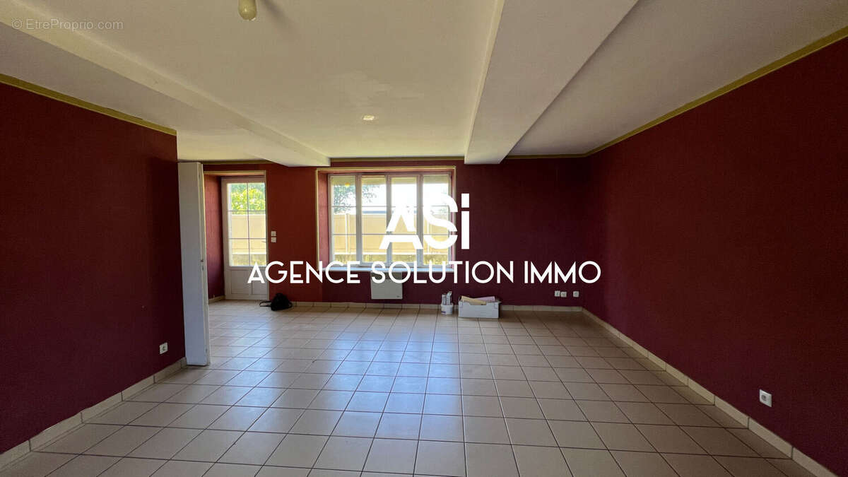 Maison à SAINT-FRAIMBAULT-DE-PRIERES