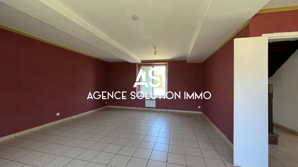 Maison à SAINT-FRAIMBAULT-DE-PRIERES