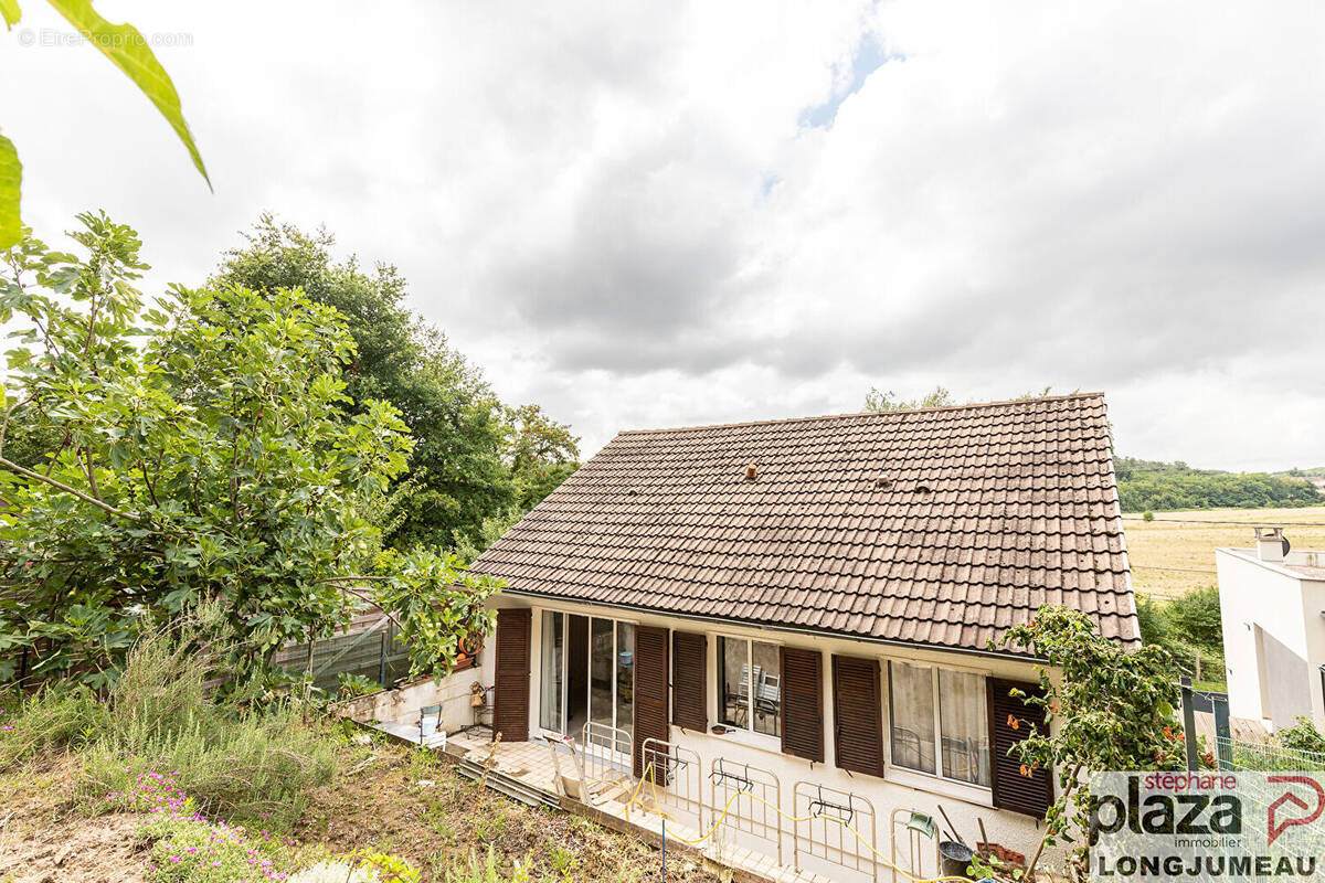 Maison à SAULX-LES-CHARTREUX