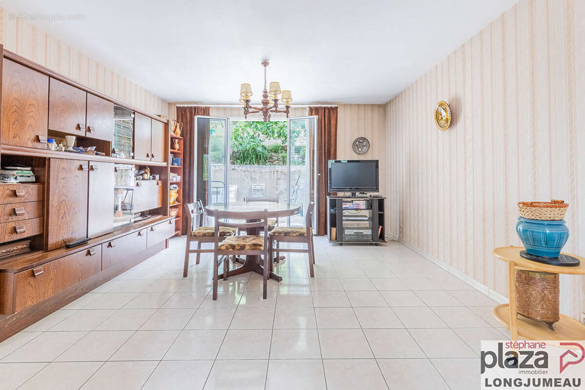 Maison à SAULX-LES-CHARTREUX