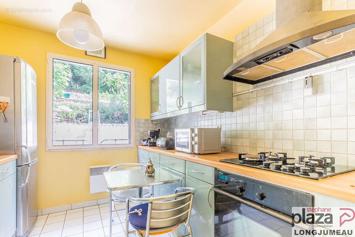 Maison à SAULX-LES-CHARTREUX