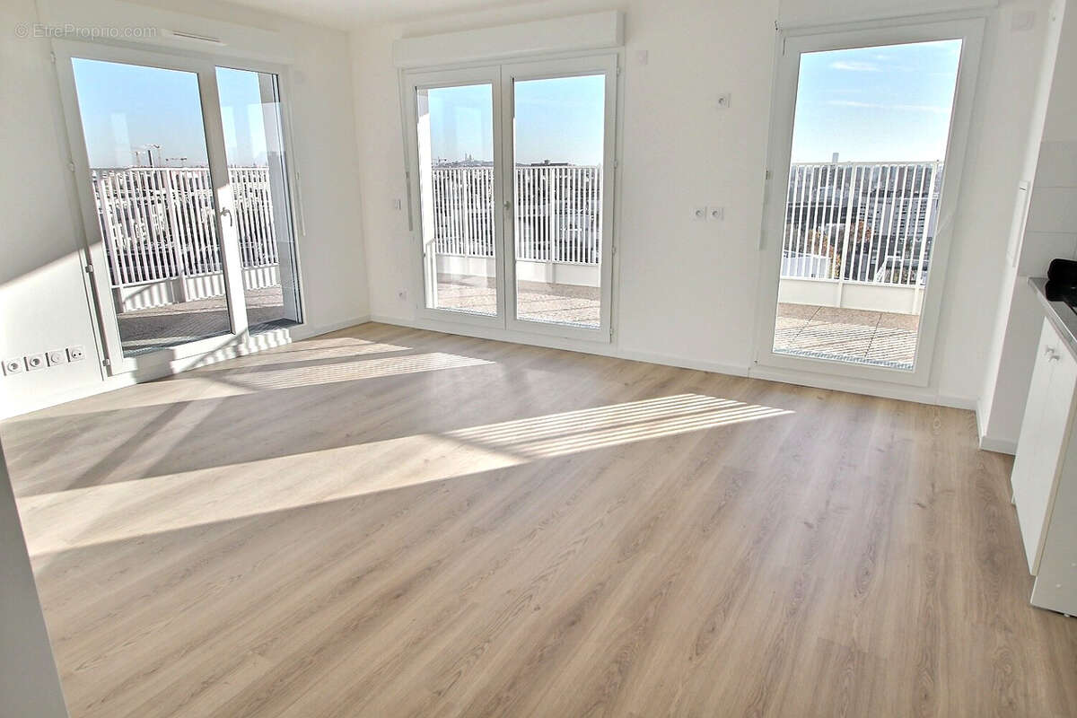 Appartement à GENNEVILLIERS