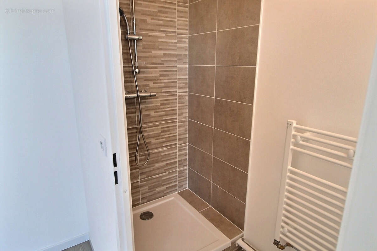 Appartement à GENNEVILLIERS