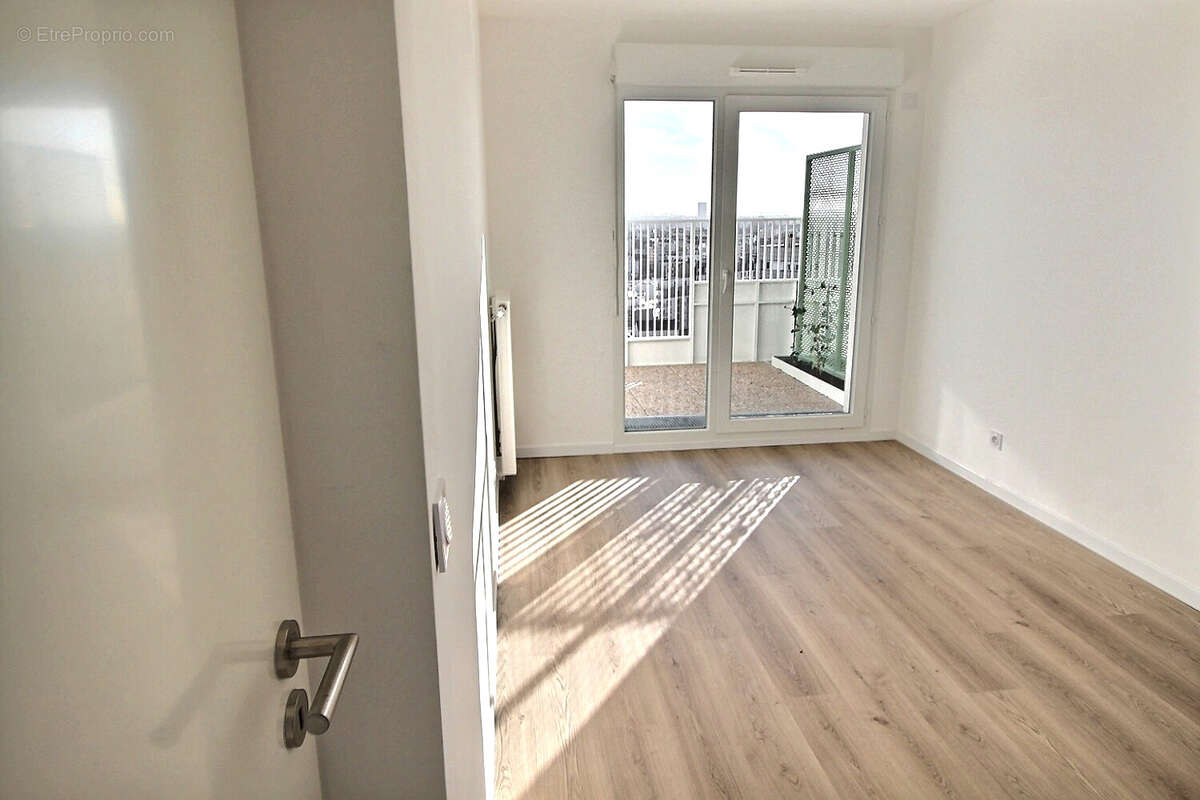 Appartement à GENNEVILLIERS
