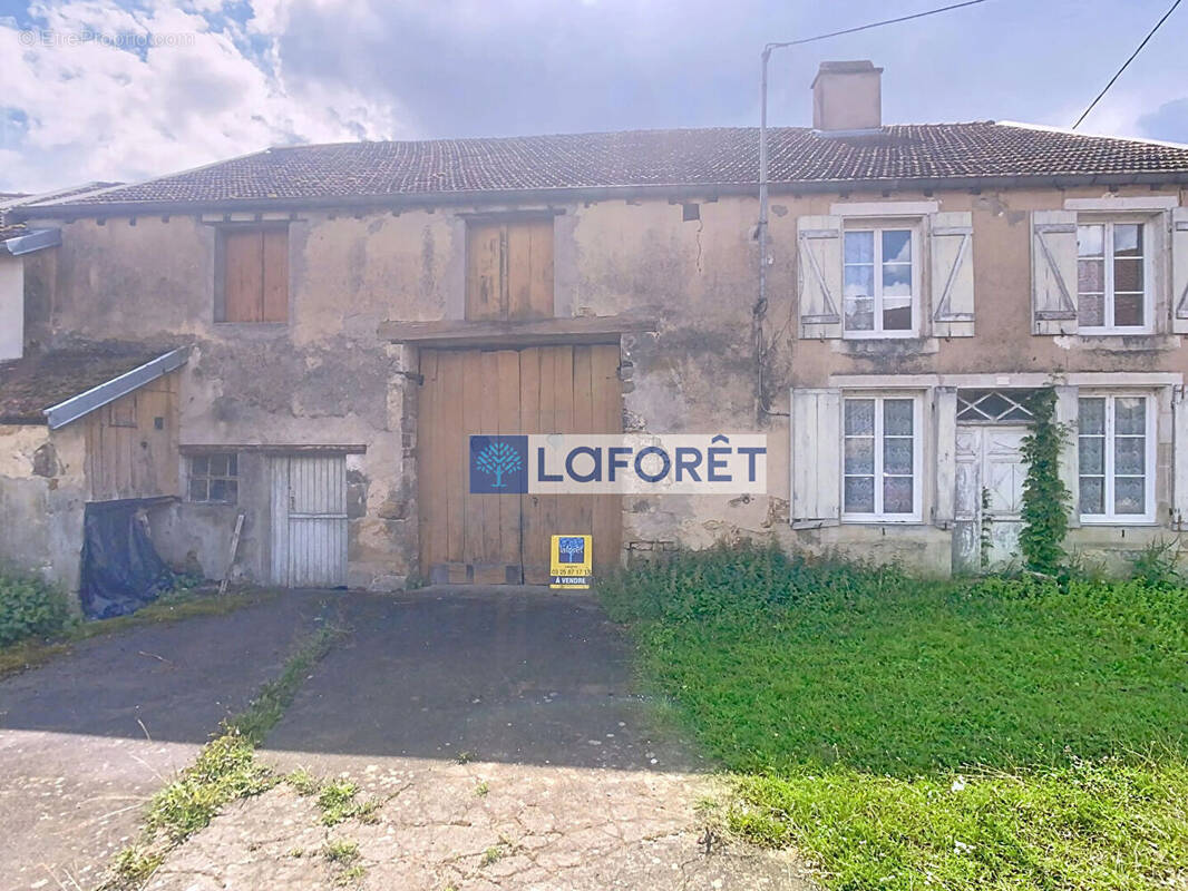 Maison à FAYL-BILLOT