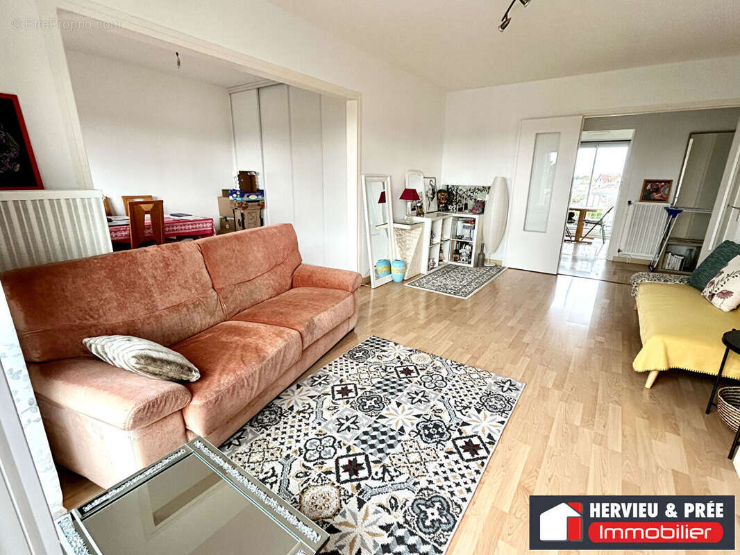 Appartement à OUISTREHAM