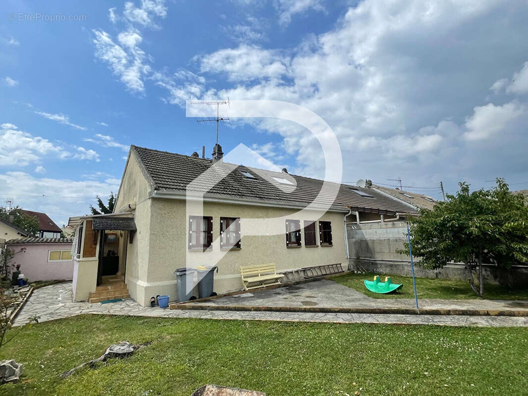 Maison à GARGES-LES-GONESSE