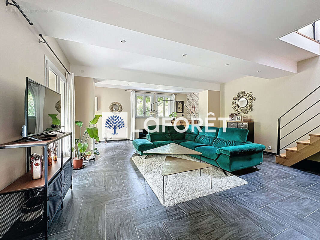 Maison à LETTEGUIVES