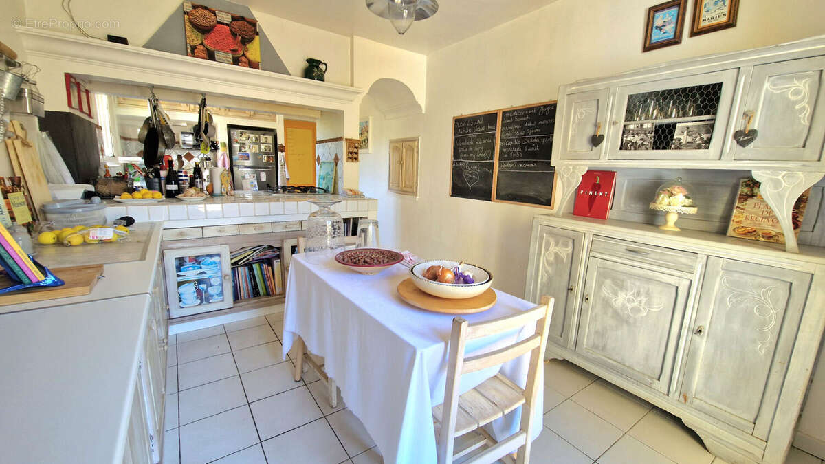 Maison à ROQUEBRUNE-SUR-ARGENS