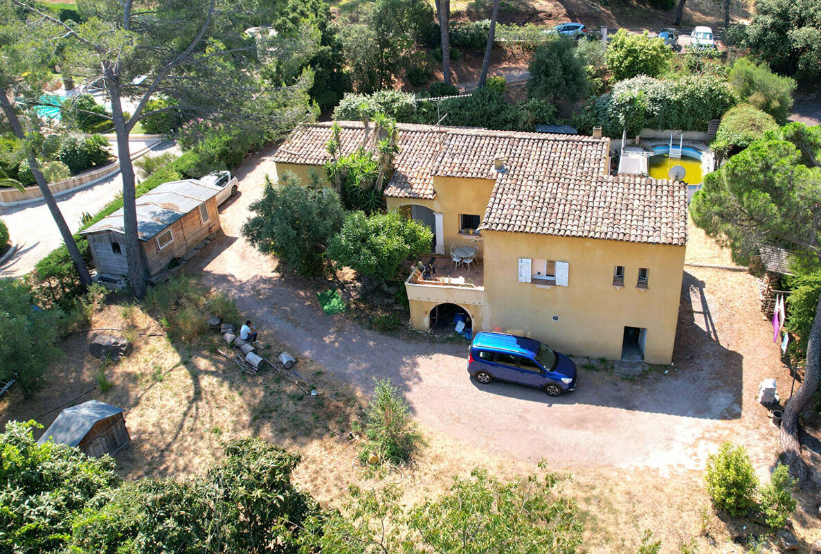 Maison à ROQUEBRUNE-SUR-ARGENS