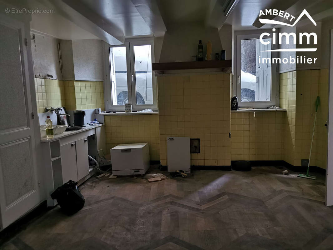 Maison à CRAPONNE-SUR-ARZON