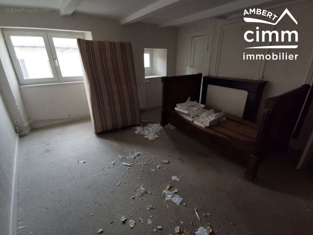 Maison à CRAPONNE-SUR-ARZON