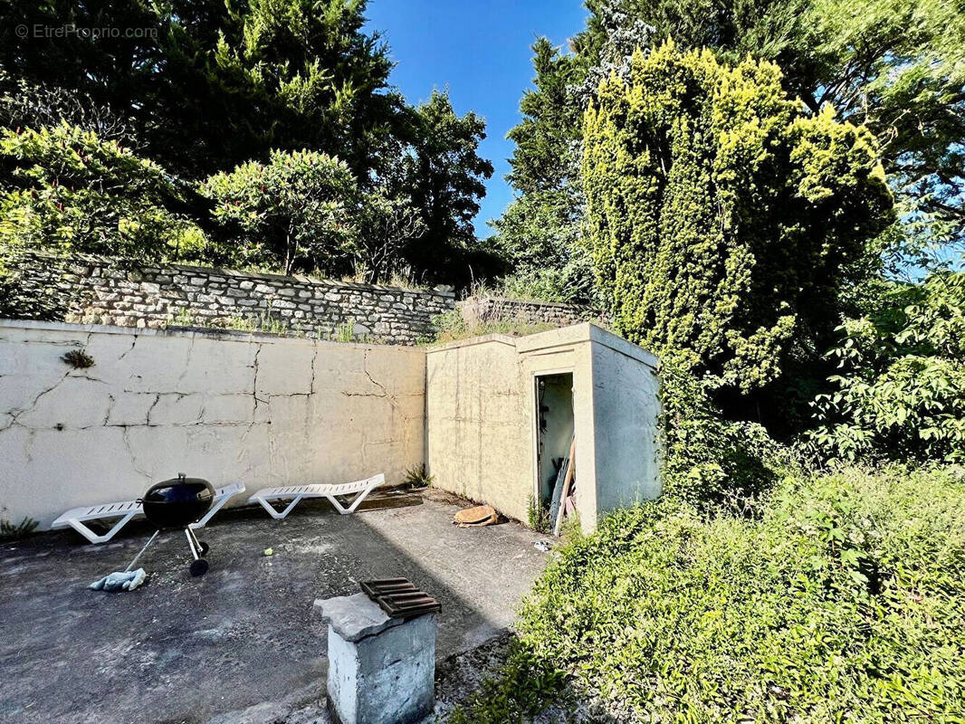 Terrain à VAUX-SUR-SEINE