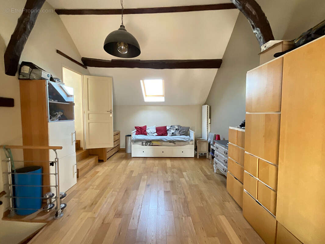 Maison à MAURECOURT