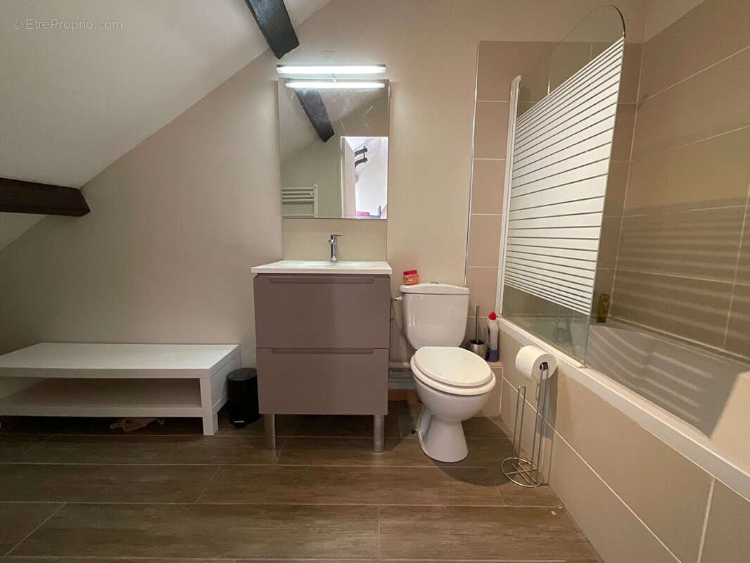 Maison à MAURECOURT