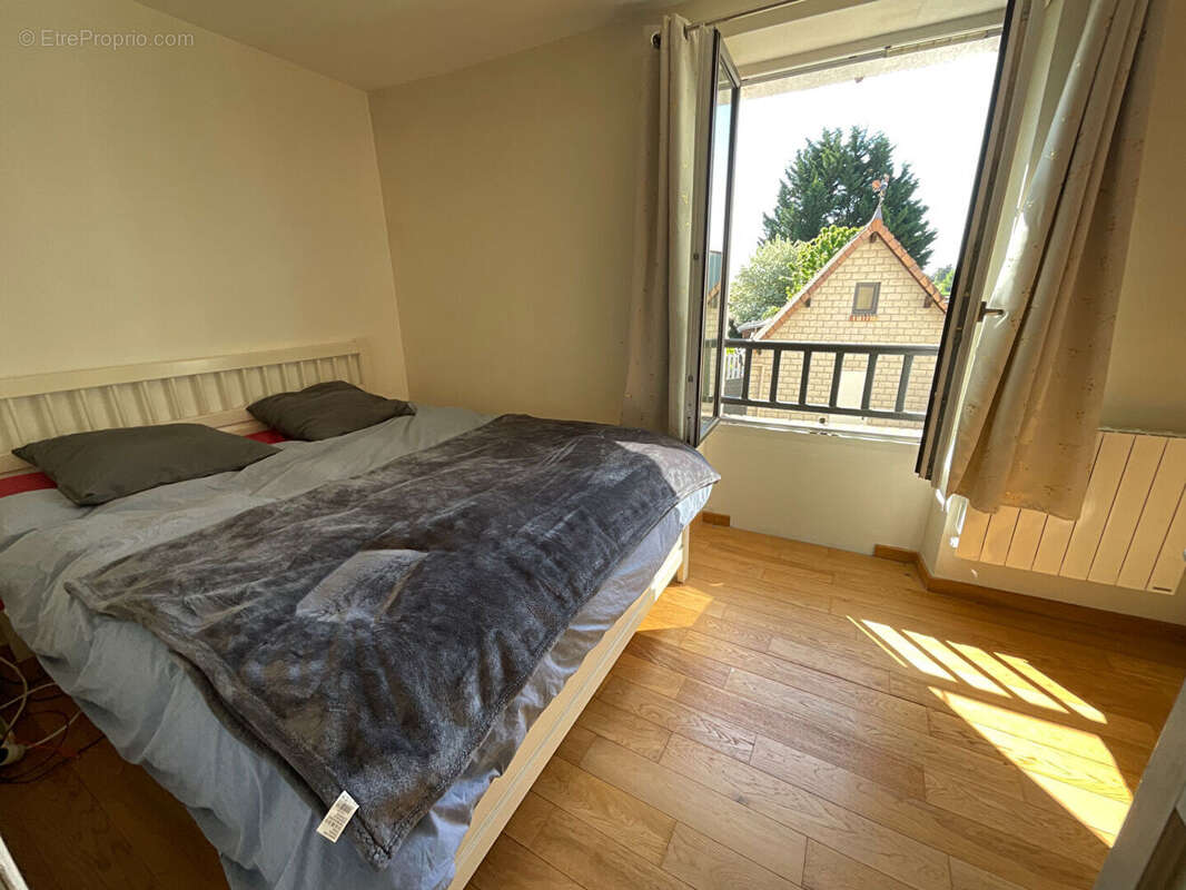 Maison à MAURECOURT