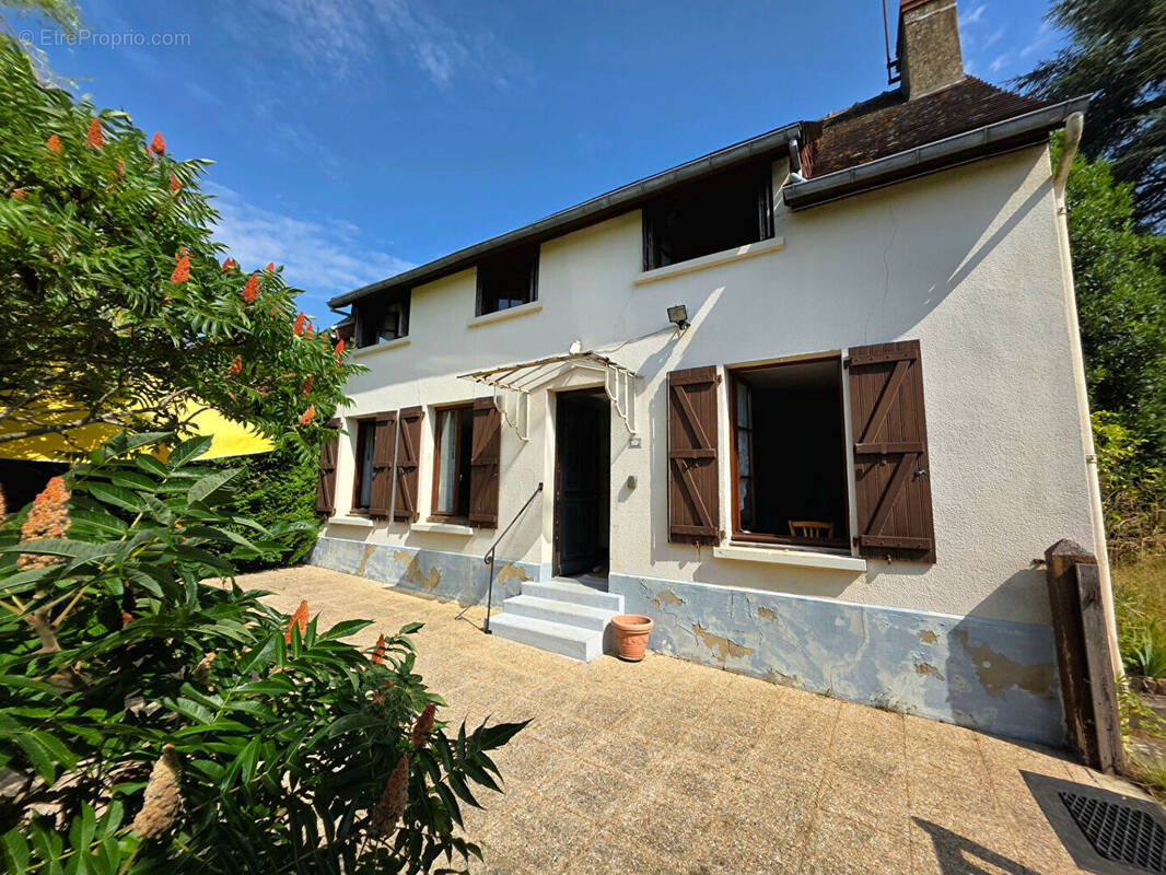 Maison à LE GUE-DE-LA-CHAINE