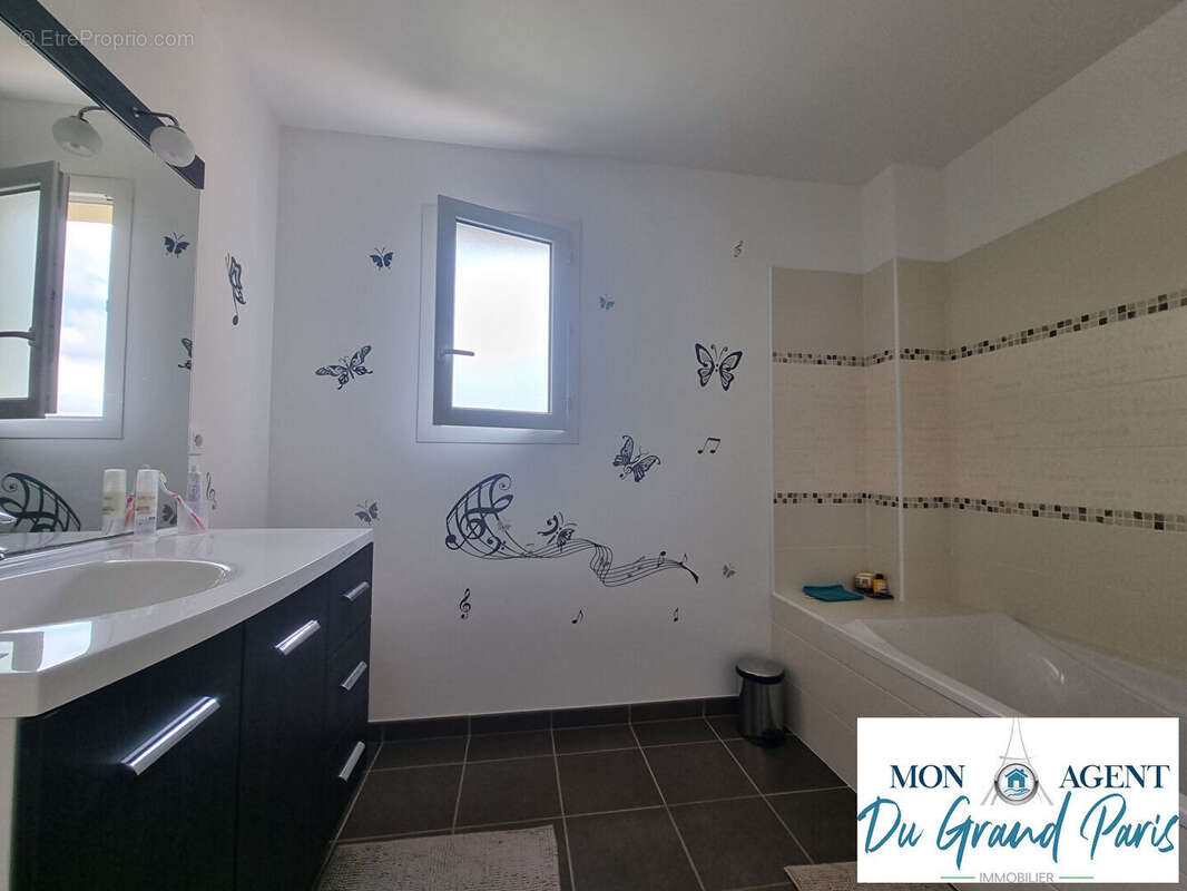 Maison à TOUSSUS-LE-NOBLE