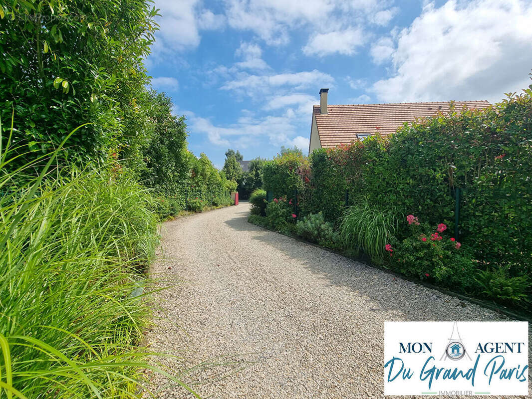 Maison à TOUSSUS-LE-NOBLE