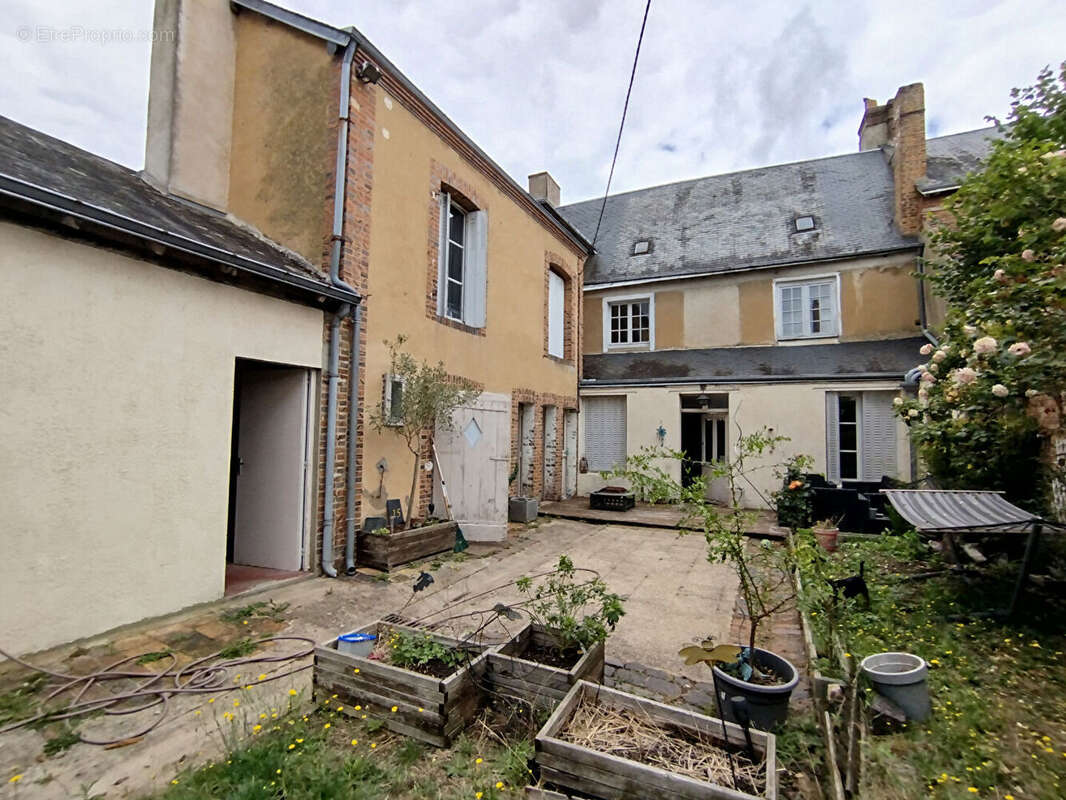 Maison à MONDOUBLEAU